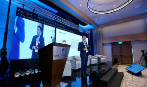 Conf. Magistral: Global Innovation Outlook.
